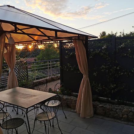 Logis Des Douves Bed & Breakfast Tiffauges Ngoại thất bức ảnh