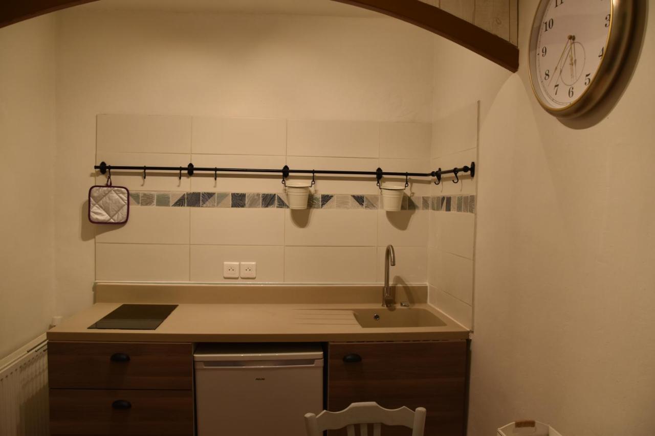 Logis Des Douves Bed & Breakfast Tiffauges Ngoại thất bức ảnh