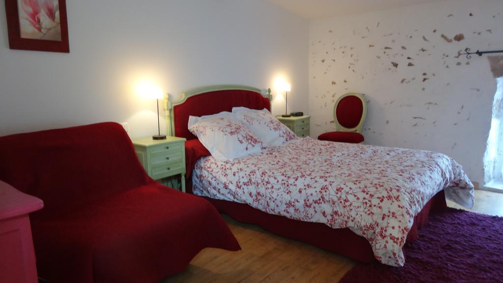 Logis Des Douves Bed & Breakfast Tiffauges Ngoại thất bức ảnh