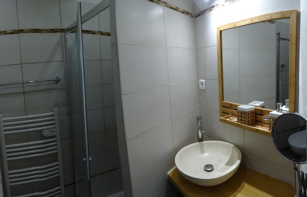 Logis Des Douves Bed & Breakfast Tiffauges Ngoại thất bức ảnh