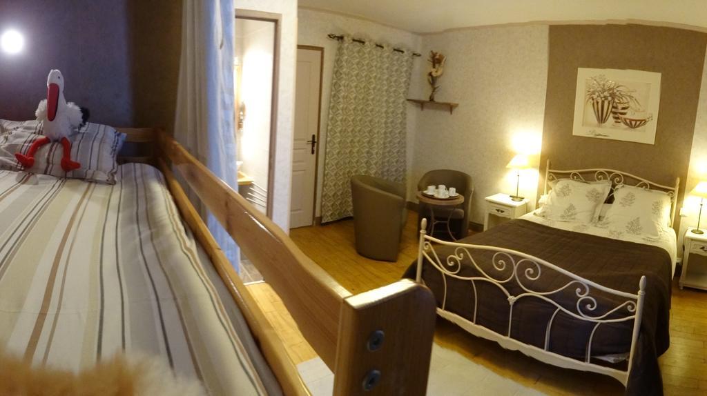 Logis Des Douves Bed & Breakfast Tiffauges Ngoại thất bức ảnh